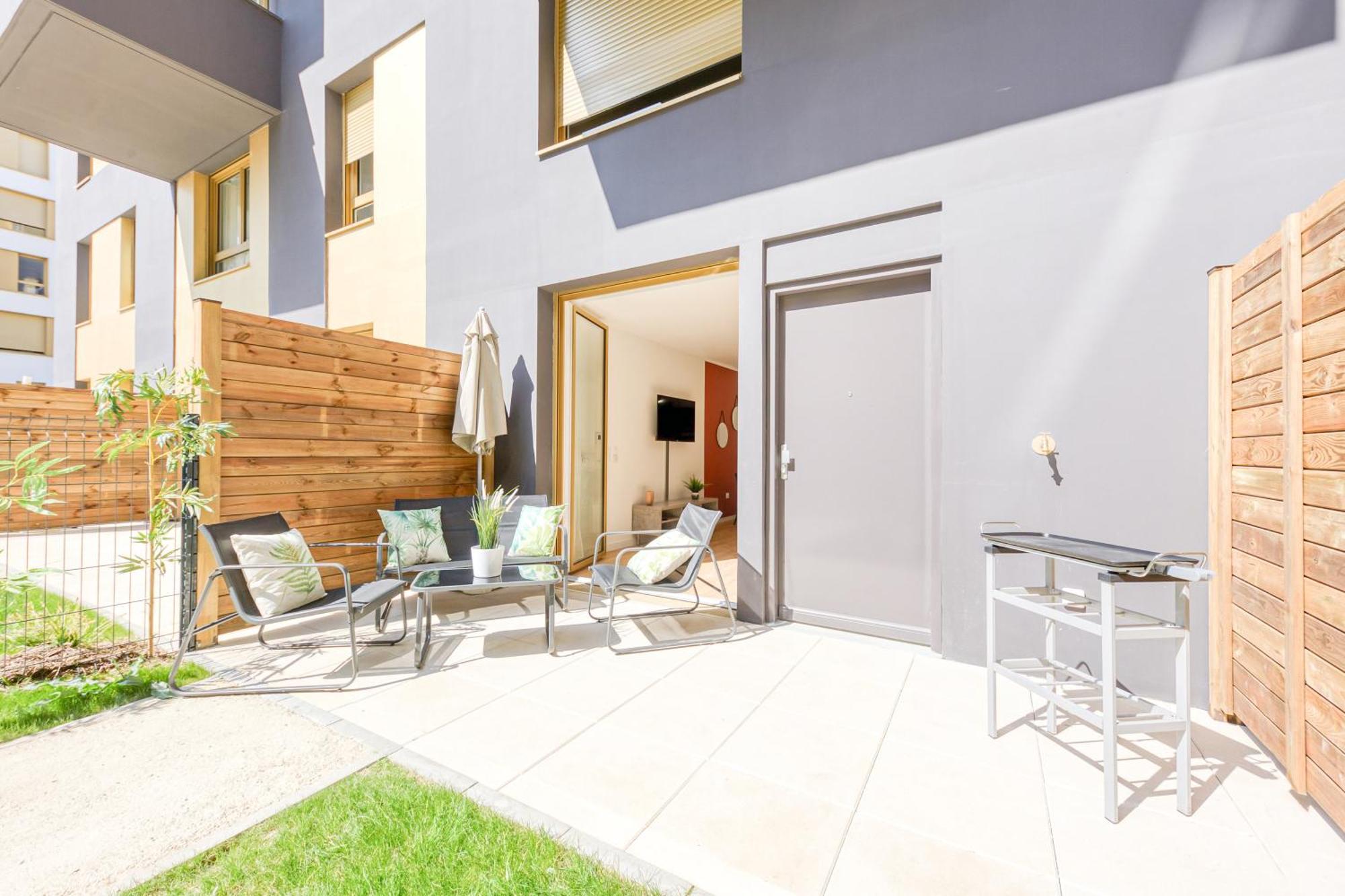 Massy Serenity - 64M2, Terrace, Balcony, Parking Eksteriør bilde